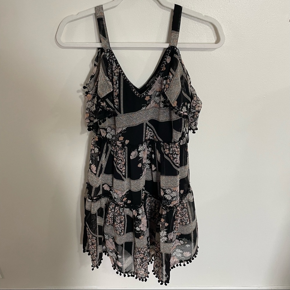 Miss Selfridge boho fall cold shoulder mini floral black dress Size 0